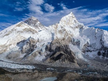 Revelan que en el Monte Everest hay casi 12.000 Kg de desperdicios humanos