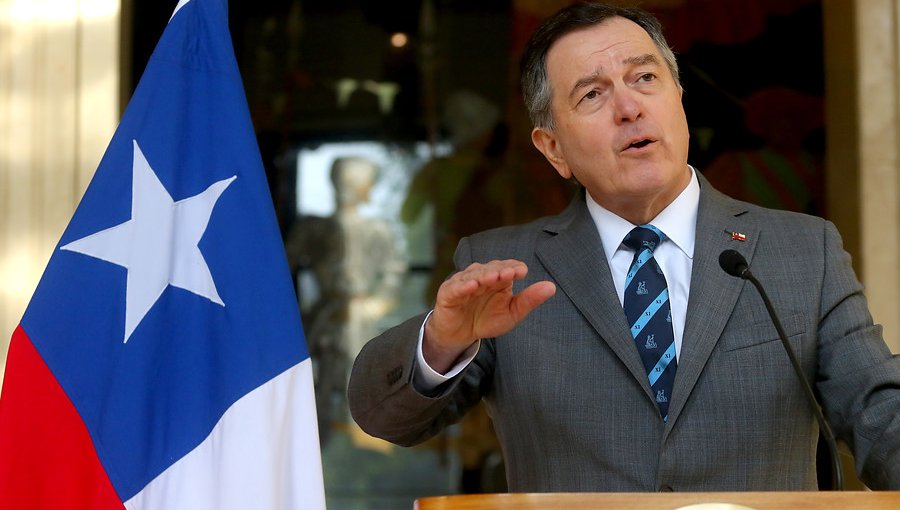 Ministro Ampuero aseguró que Chile siempre está dispuesto a conversar con Bolivia