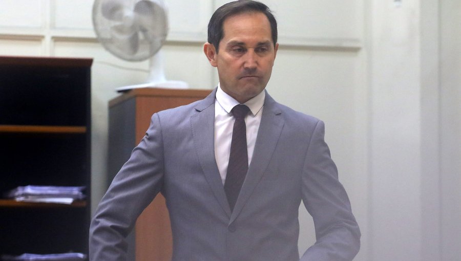 Tribunal Constitucional acoge petición de general Villagra y suspende causa en su contra