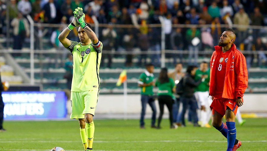 Revelan nuevos detalles del supuesto distanciamiento de referentes de la Roja con Claudio Bravo