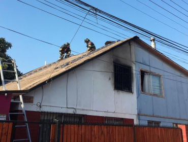 Cinco damnificados dejó incendio que afectó a una vivienda en Quillota