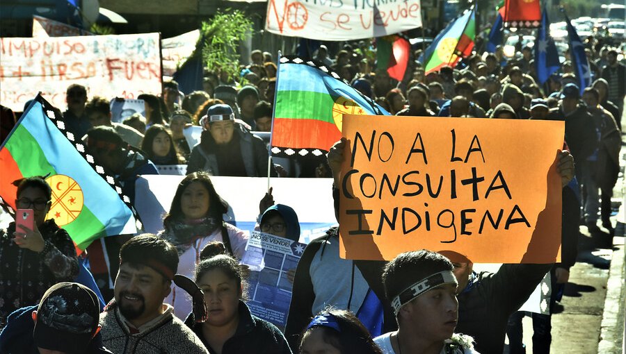 Un millar de personas protestó en Temuco en contra de la consulta indígena