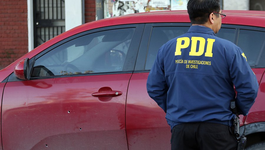 Delincuentes robaron vehículo, arma y placa al jefe de la Brigada Antinarcóticos en Pudahuel