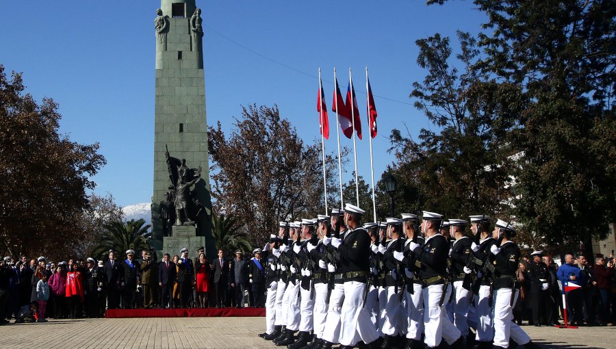 Santiago, Talcahuano, Puerto Montt y Punta Arenas también recordaron a Prat
