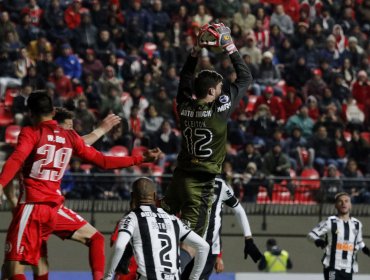 Unión La Calera consiguió un histórico triunfo de local ante Atlético Mineiro