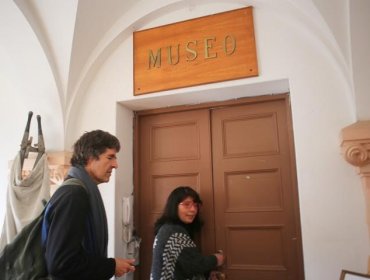 Hospital Van Buren se suma al Día del Patrimonio con recorrido por la antigua morgue y exhibición de objetos