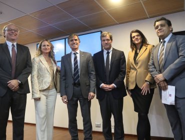 Ministro de Economía presentó a miembros del Consejo Consultivo que asesorará al INE