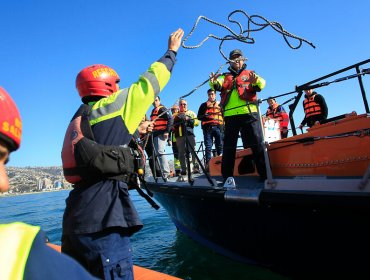 Cuerpo de Voluntarios del Bote Salvavidas de Valparaíso recibió moderna embarcación