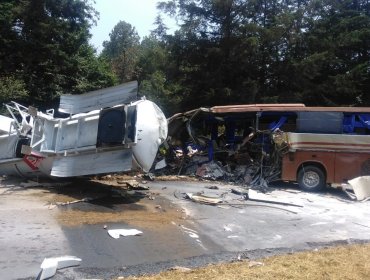 Camión cargado con gasolina impactó a bus del staff de Marco Antonio Solís