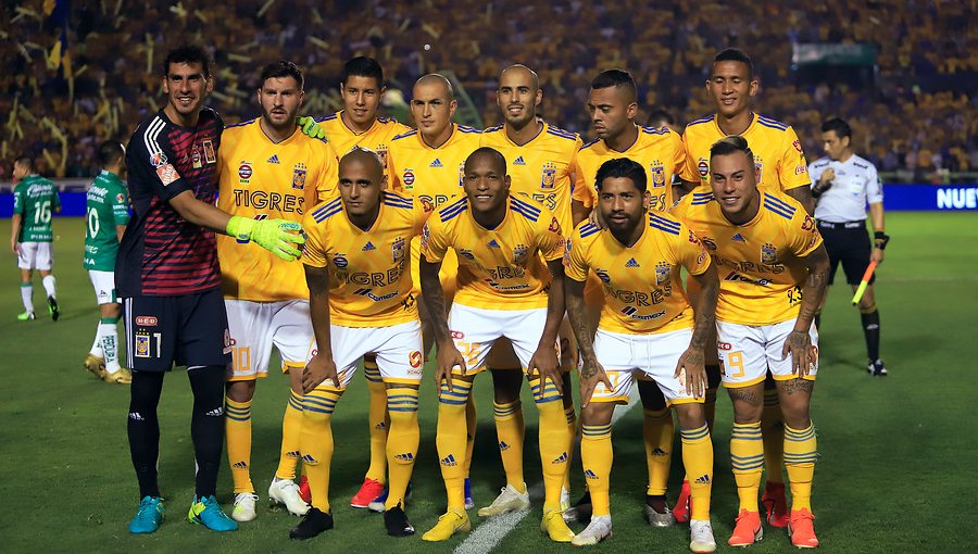 Tigres de Eduardo Vargas, que salió lesionado, ganó la final de ida de la Liga MX