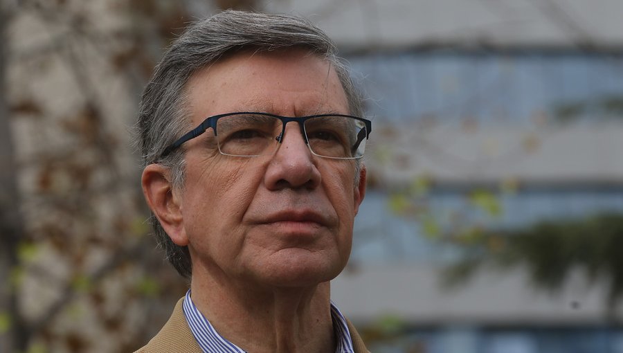 Las Condes hará consulta ciudadana para decidir toque de queda para adolescentes