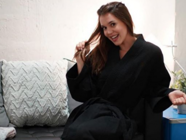 Caro Mestrovic está comprometida con actor venezolano de Nickelodeon