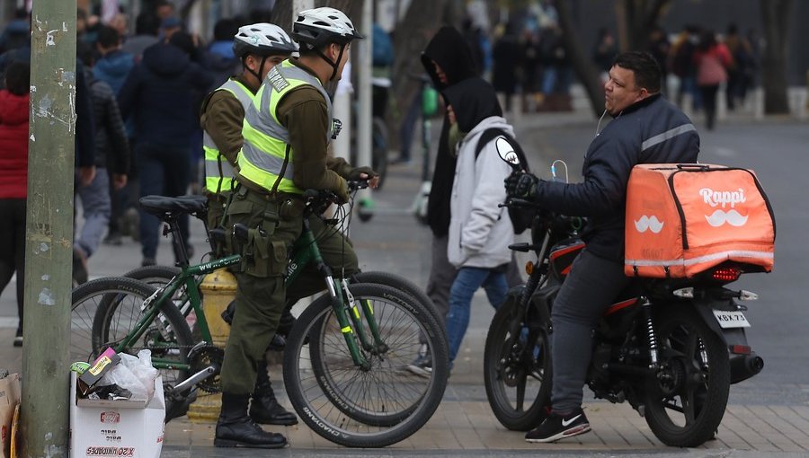 Municipalidad de Las Condes iniciará fiscalización a motoristas de delivery