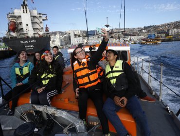 Con recorrido por bahía de Valparaíso visitantes disfrutaron Día del Patrimonio