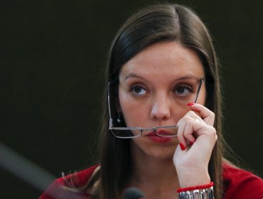 Camila Flores insiste con proyecto de castración química para abusadores de menores