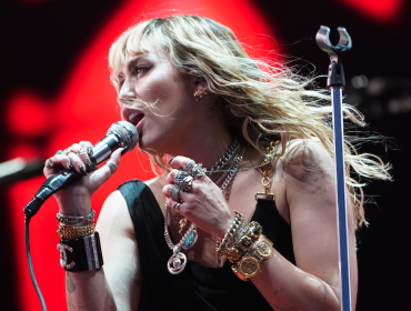 Miley Cyrus anuncia nuevo álbum y estrena tres canciones