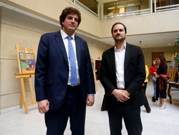 Diputados oficialistas piden sesión especial por cambio de malla a 3° y 4° medio