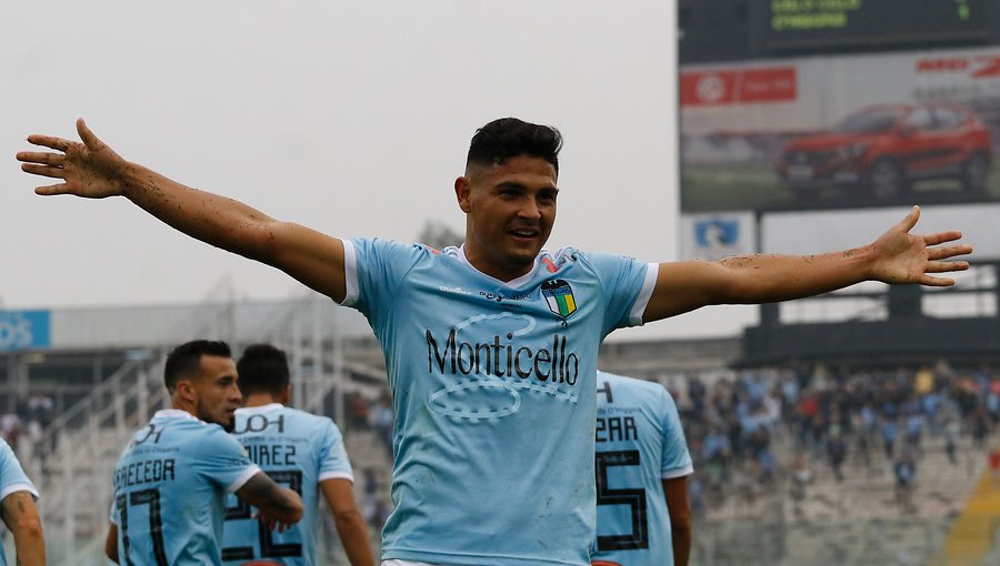 Colo-Colo estaría pensando en Maximiliano Salas para reforzar su ataque