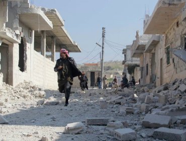 Francia indica que hay "signos" de uso de armas químicas en la ciudad Siria de Idlib