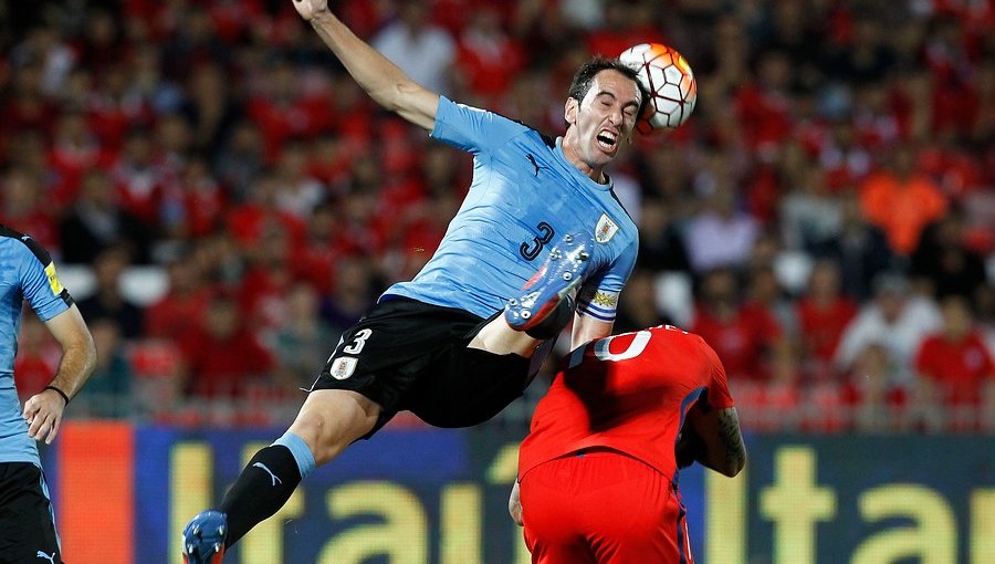 Diego Godín: "Chile es la selección que nos genera más incógnita de saber como está"