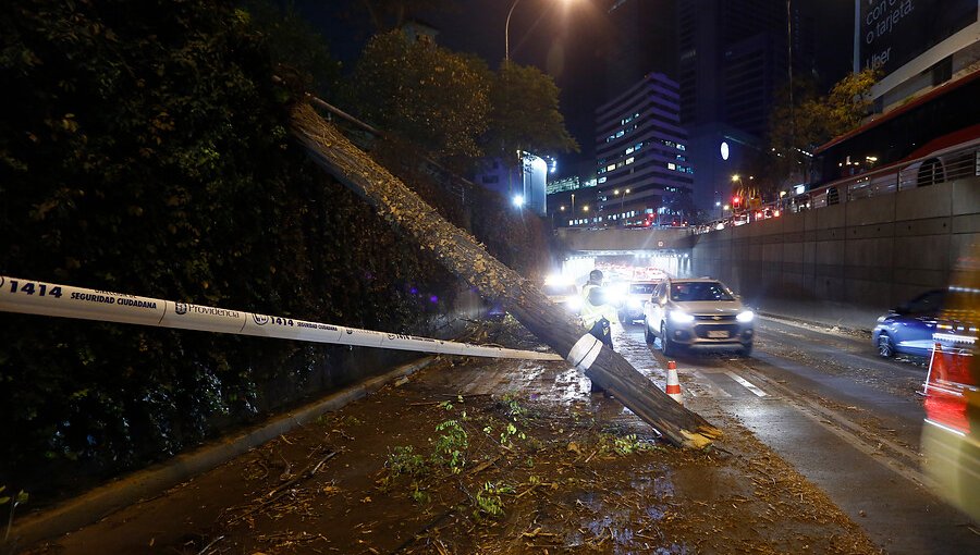 Aumentan a 202 mil los hogares sin electricidad en la región Metropolitana