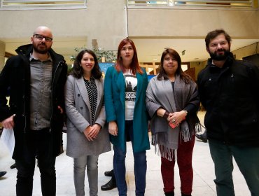 Frente Amplio lanza campaña "Ponle Urgencia" para discutir rebaja de dieta parlamentaria