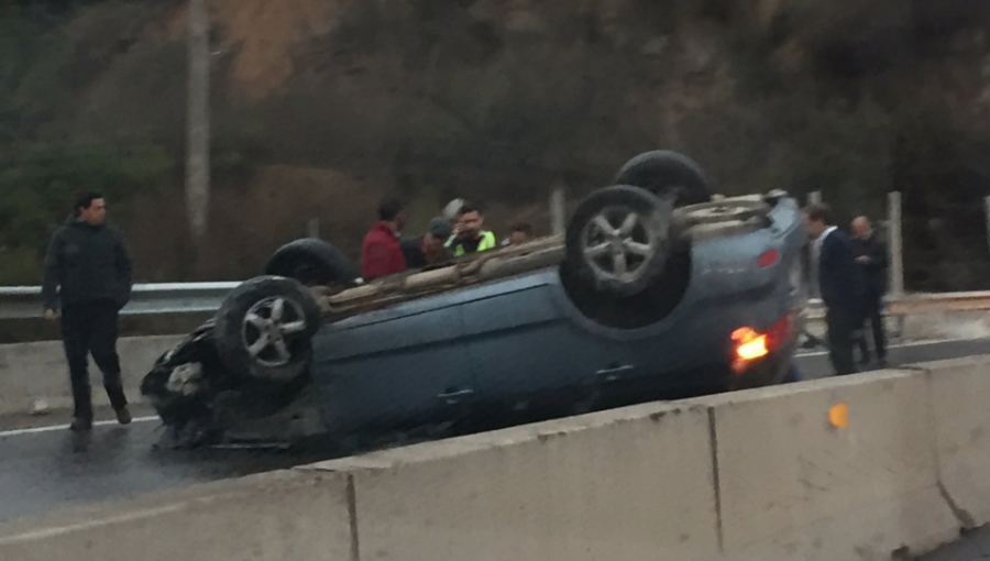 Diversos accidentes de tránsito se han registrado durante jornada lluviosa en el Gran Valparaíso