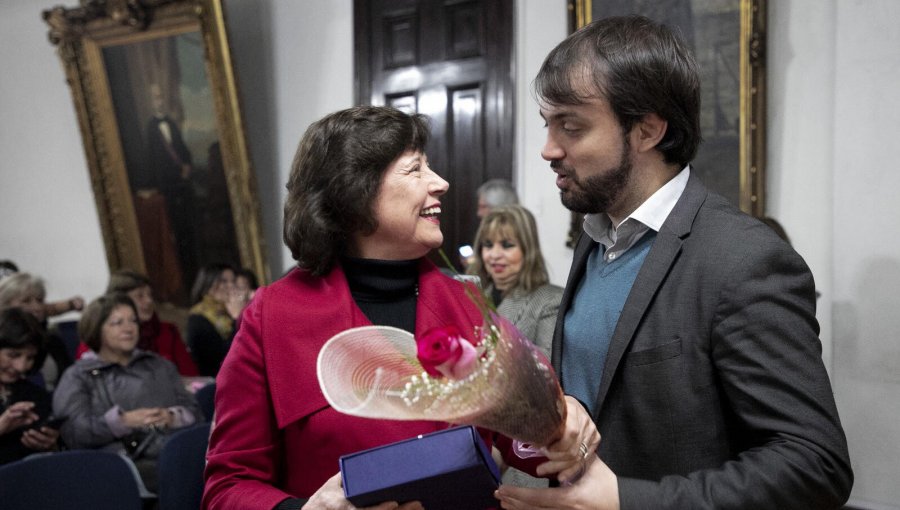 Valparaíso rinde homenaje a profesores en su retiro de la educación pública