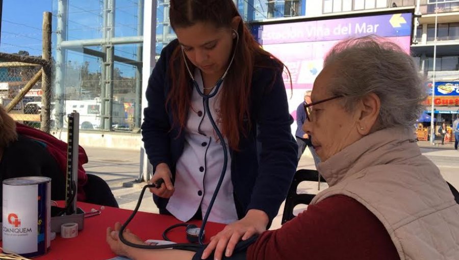 Seremi de Salud encabezó control preventivo de la Hipertensión Arterial en Viña del Mar