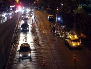 Tormenta eléctrica deja a 40.839 clientes sin electricidad en la región Metropolitana