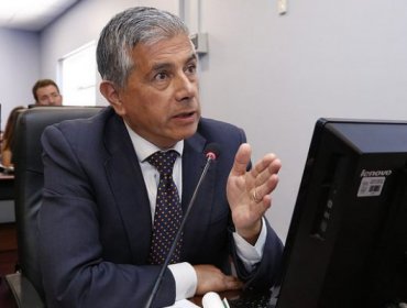 Consejero Regional Manuel Millones apunta a burocracia de la Intendencia como responsable del estancamiento regional en Valparaíso