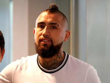 Arturo Vidal llegó en completo silencio a Chile para sumarse a la Roja