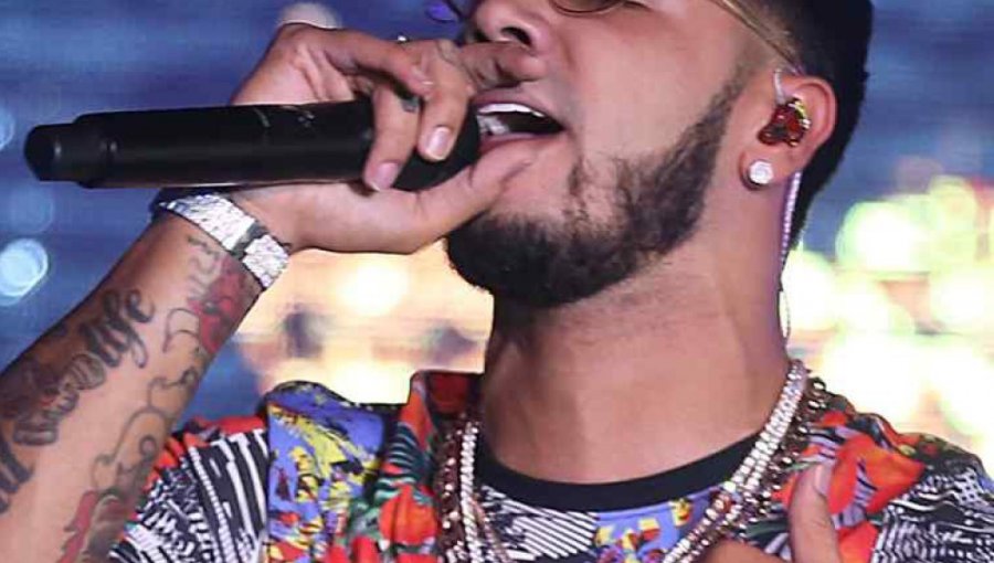 La insólita confusión de Anuel AA en un show en El Salvador