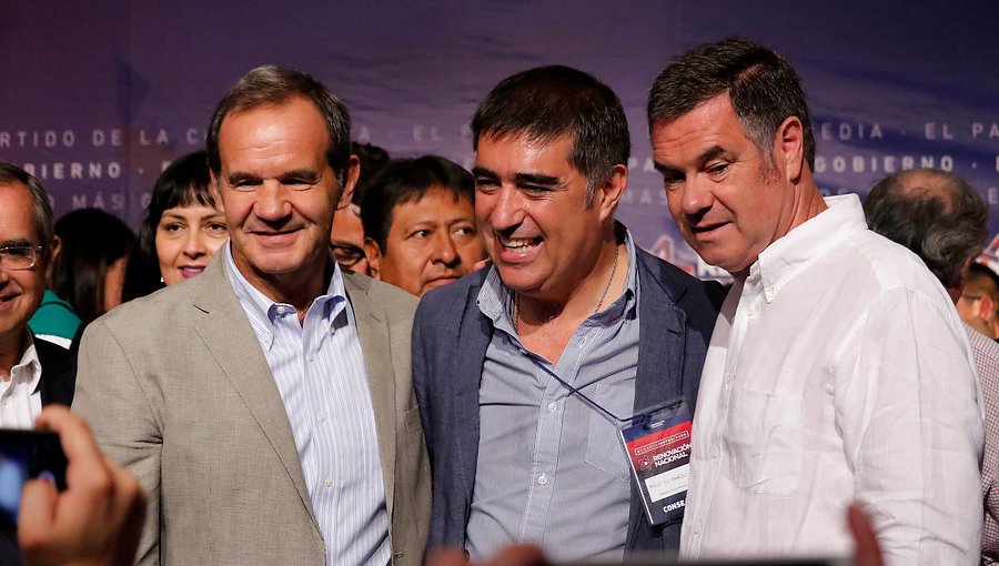 Allamand y Ossandón desdramatizaron reclamo de Piñera por adelantar carreras presidenciales