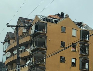 40 personas estarían atrapadas en edificio de Talcahuano tras paso de tromba marina