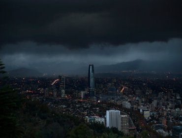 Meteorología: Masa de Cumulonimbus comenzó a desplazarse a regiones al norte del Biobío