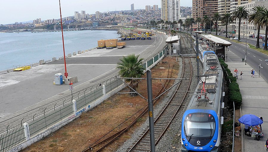 Proyecto de tren de pasajeros y carga Santiago - Valparaíso es declarado de interés público
