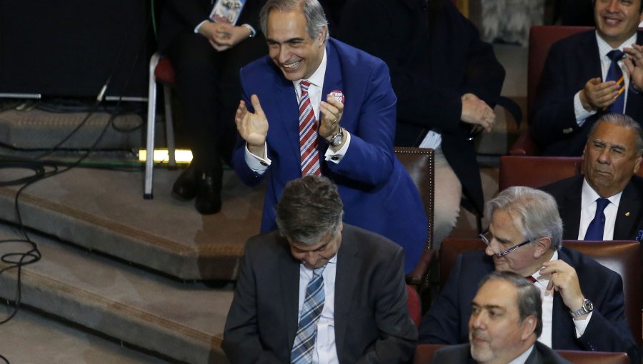 Oficialismo aplaudió anuncios de trenes rápidos y disminución de parlamentarios