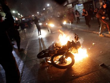 Motorista de Carabineros salvó ileso de ataque incendiario en Valparaíso
