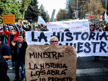 Ministerio de Educación asegura "no entender" el paro de profesores
