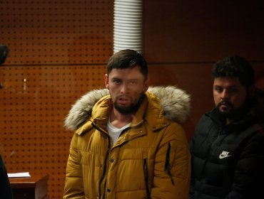 Cuñado de Arturo Vidal queda con arresto domiciliario tras robo en Estación Central