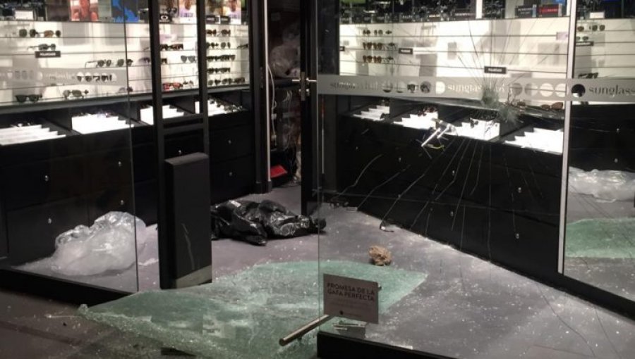 Roban cerca de 35 millones de pesos en lentes desde óptica del Patio Bellavista