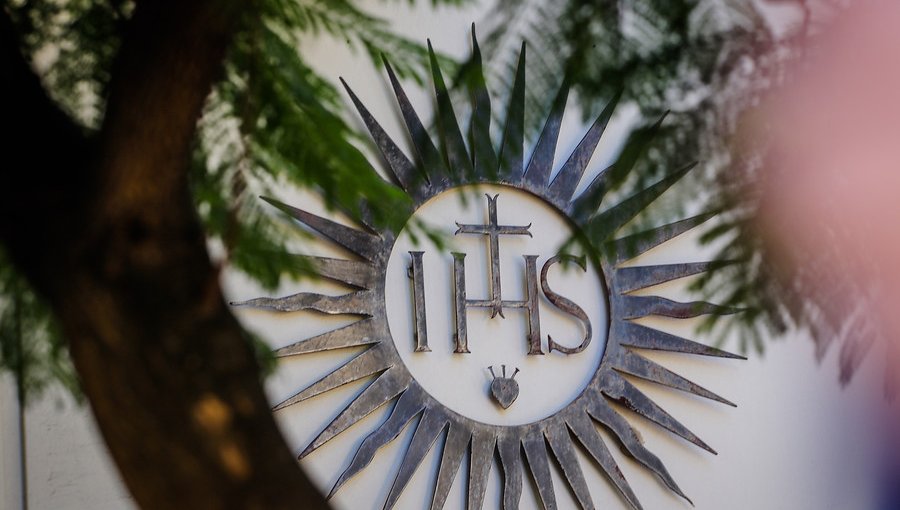 Jesuitas confirman denuncia por abuso sexual contra sacerdote Alejandro Longueira