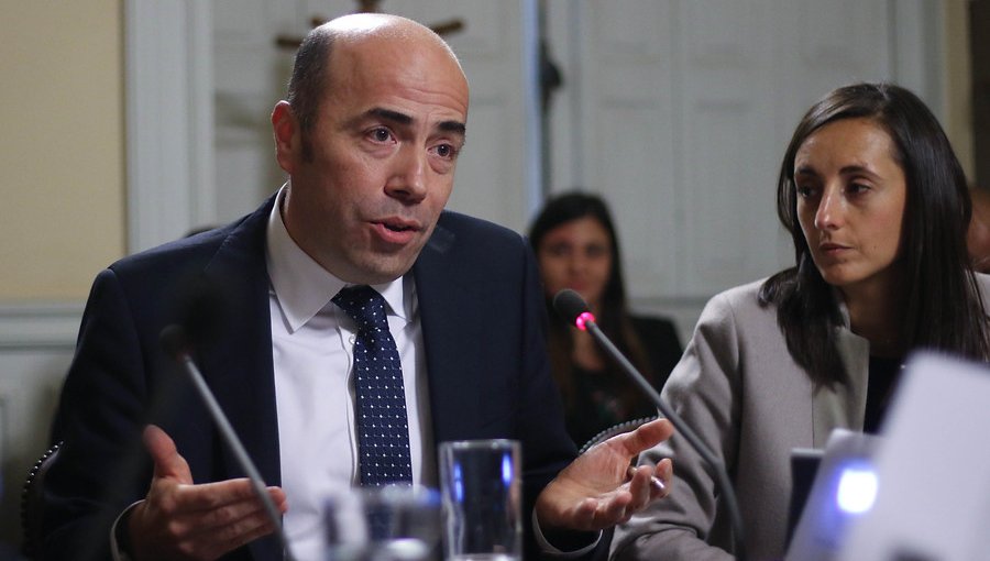 UDI pedirá citar al contralor Bermúdez a Comisión de Constitución de la Cámara Baja