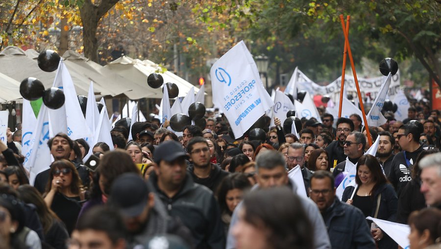 Profesores y estudiantes secundarios se manifestarán este jueves en Santiago
