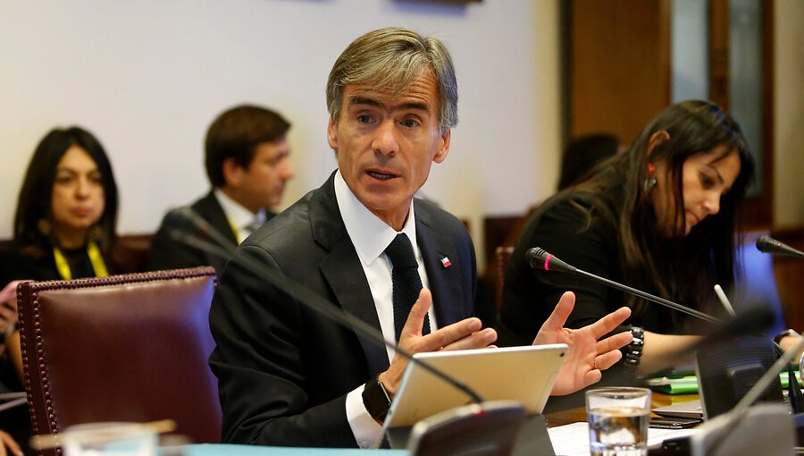Ministro Valente valoró que Senado restablezca que Pymes puedan demandar por no pago