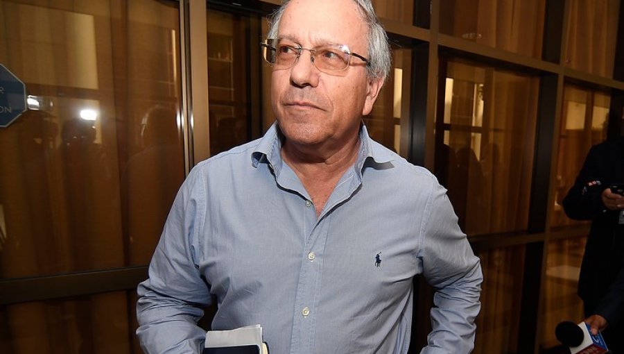 Hirsch respondió a Van Rysselberghe: "Más vale patipelado honrado que senadora corrupta"
