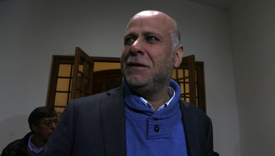 Álvaro Elizalde fue víctima de violenta "encerrona" en Providencia: le robaron su vehículo