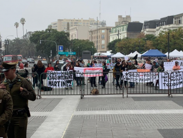 Multitud de vecinos de Quintero y Puchuncaví piden la renuncia del intendente Jorge Martínez