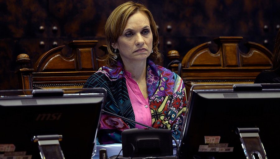 Sesión para discutir Ley del Cáncer fracasó por falta de quórum: Goic culpa a oficialismo